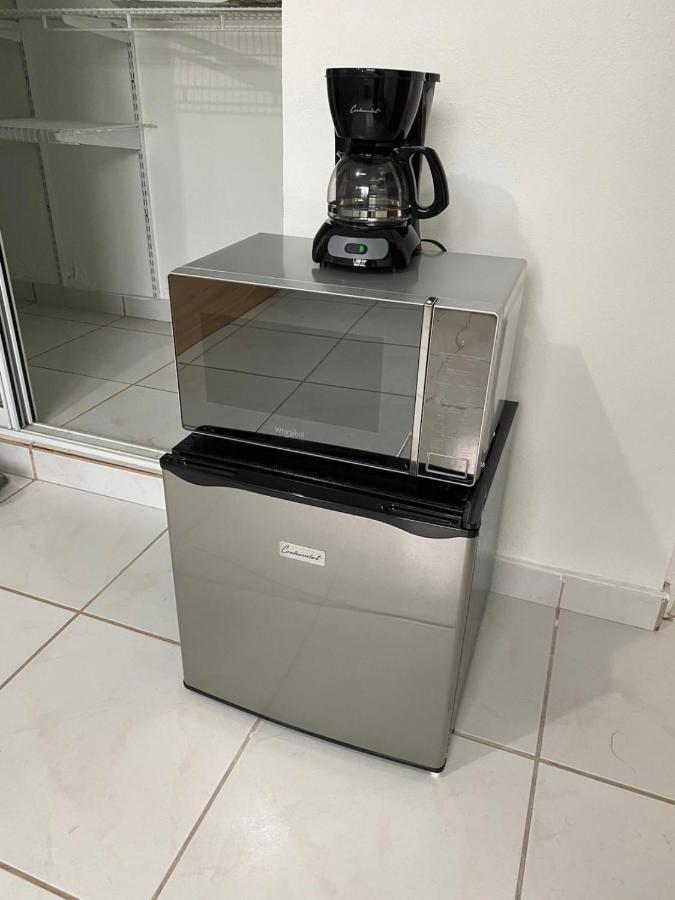 All You Need Studios Walking Distance To Beach Isla Verde San Juan Exteriör bild